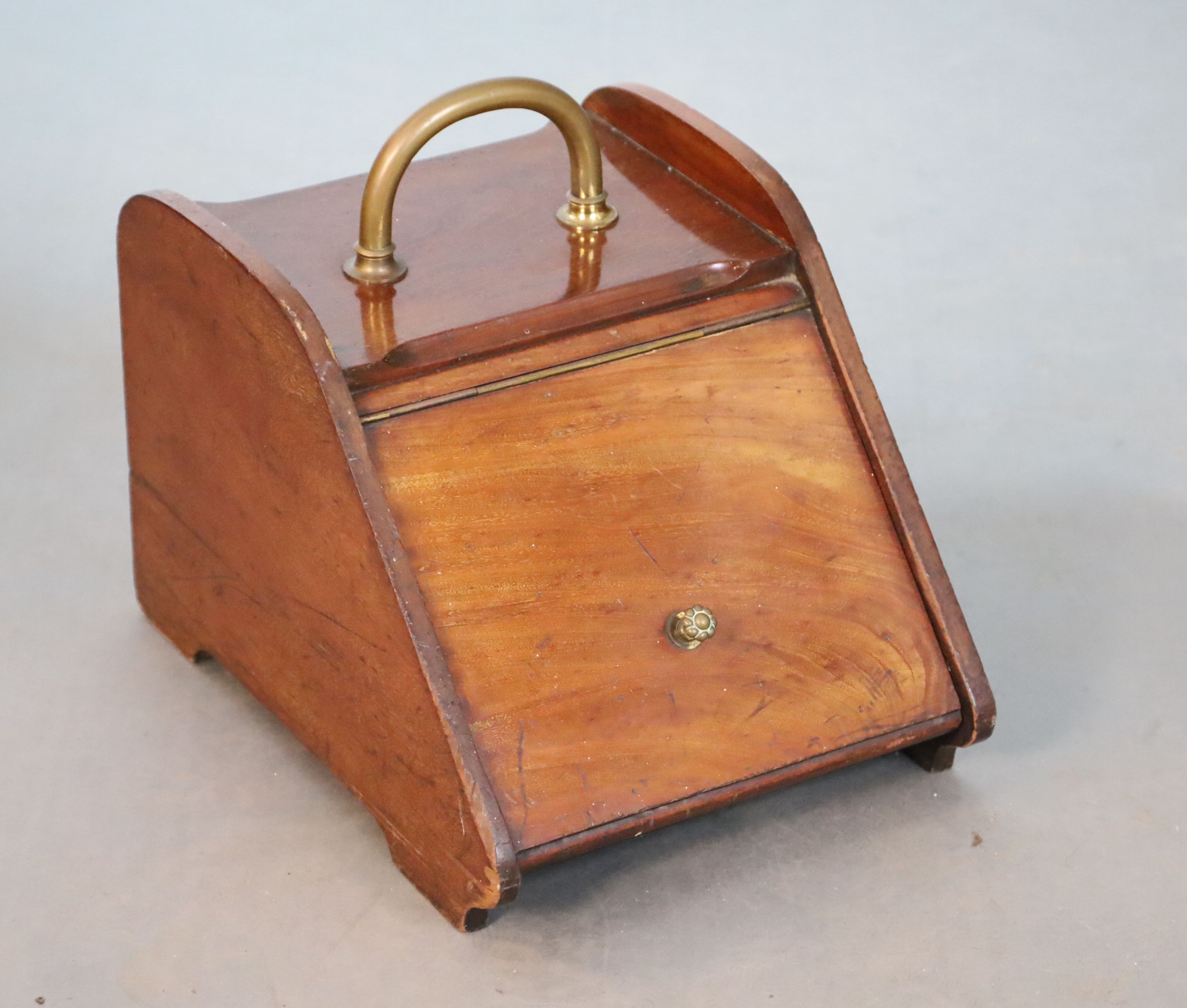A Victorian brass mounted mahogany purdonium, W.34.5cm D.46cm H.38cm